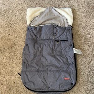Skip hop 3 in one stroller foot muff